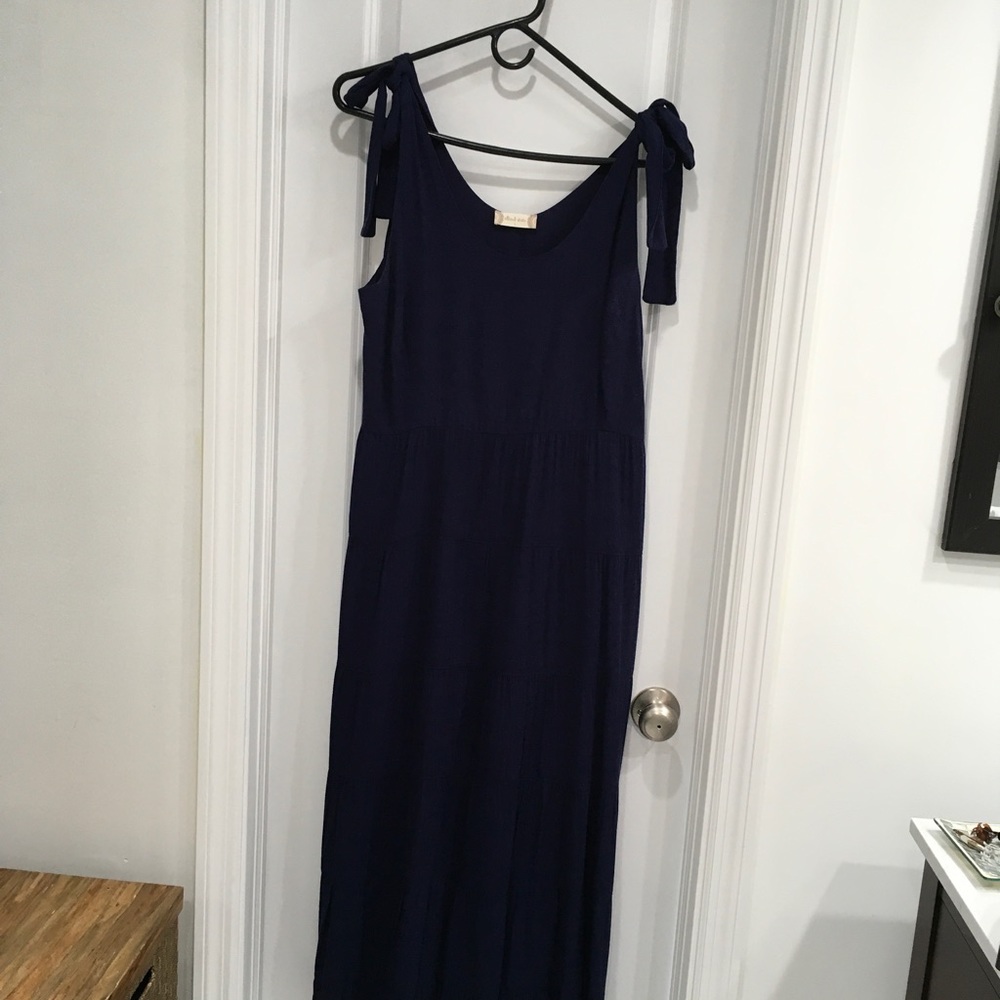 🛍 Amazing Altar D’ state Maxi 100% Rayon dress 🌹